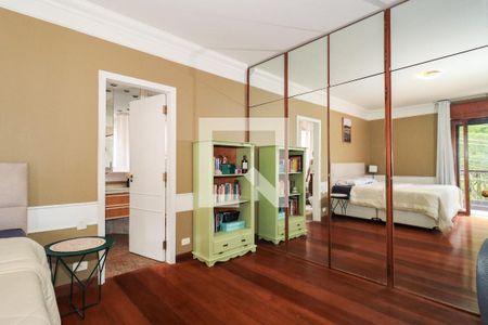 Casa à venda com 400m², 4 quartos e 4 vagas Casa à venda com 400m², 4 quartos e 4 vagasSuíte 1