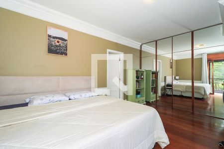 Casa à venda com 400m², 4 quartos e 4 vagas Casa à venda com 400m², 4 quartos e 4 vagasSuíte 1