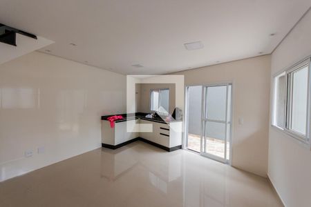 Sala/Cozinha de casa para alugar com 2 quartos, 95m² em Utinga, Santo André