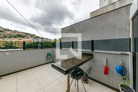 Apartamento à venda com 150m², 3 quartos e 4 vagasVaranda