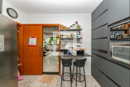 Apartamento à venda com 150m², 3 quartos e 4 vagasCozinha