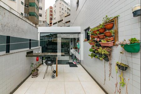 Apartamento à venda com 150m², 3 quartos e 4 vagasVaranda