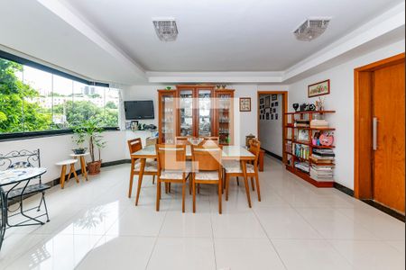 Apartamento à venda com 150m², 3 quartos e 4 vagasSala