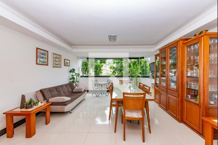 Apartamento à venda com 150m², 3 quartos e 4 vagasSala