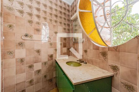 Casa à venda com 157m², 3 quartos e 3 vagasBanheiro