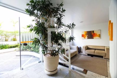 Apartamento para alugar com 72m², 2 quartos e 1 vaga Apartamento para alugar com 72m², 2 quartos e 1 vagaHall social