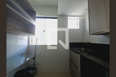 Apartamento para alugar com 75m², 3 quartos e 1 vagaÁrea de Serviço