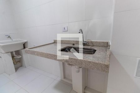Cozinha de apartamento para alugar com 2 quartos, 45m² em Itaquera, São Paulo