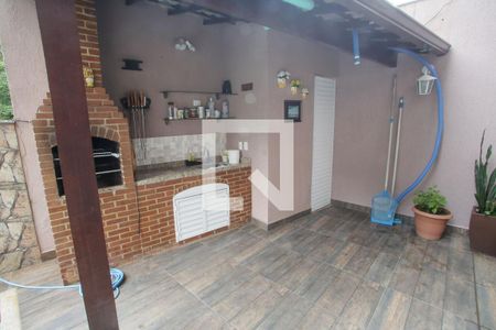 Casa à venda com 238m², 4 quartos e 3 vagas Casa à venda com 238m², 4 quartos e 3 vagasChurrasqueira