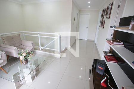 Casa à venda com 238m², 4 quartos e 3 vagas Casa à venda com 238m², 4 quartos e 3 vagasSala de TV
