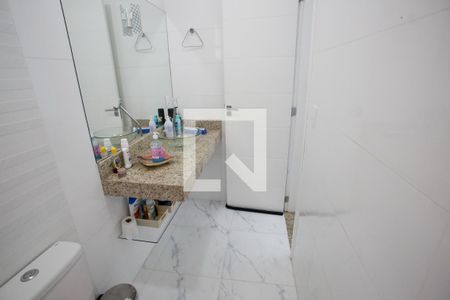 Casa à venda com 238m², 4 quartos e 3 vagas Casa à venda com 238m², 4 quartos e 3 vagasBanheiro da Suíte 3