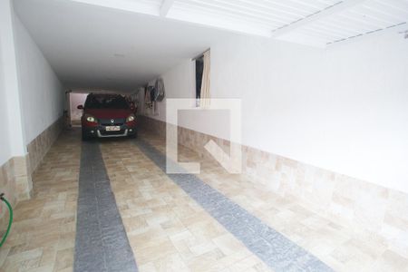 Casa à venda com 238m², 4 quartos e 3 vagas Casa à venda com 238m², 4 quartos e 3 vagasGaragem