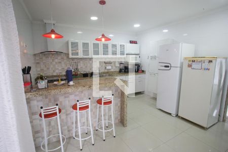 Casa à venda com 238m², 4 quartos e 3 vagas Casa à venda com 238m², 4 quartos e 3 vagasCozinha