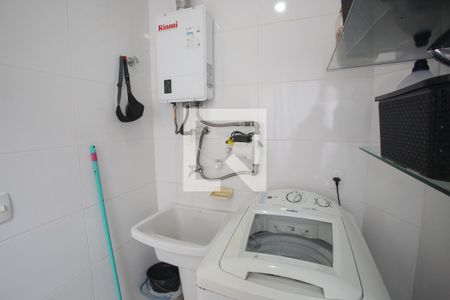 Casa à venda com 238m², 4 quartos e 3 vagas Casa à venda com 238m², 4 quartos e 3 vagasÁrea de Serviço