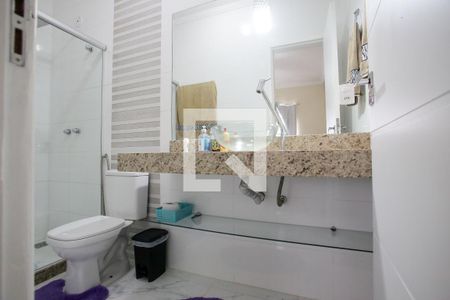 Casa à venda com 238m², 4 quartos e 3 vagas Casa à venda com 238m², 4 quartos e 3 vagasBanheiro da Suíte 4