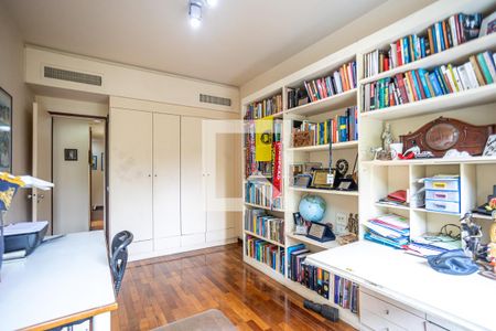 Apartamento à venda com 180m², 4 quartos e 2 vagasQuarto 2