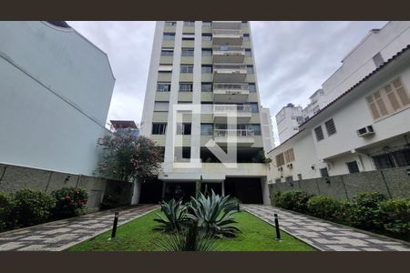 Apartamento à venda com 180m², 4 quartos e 2 vagasFachada