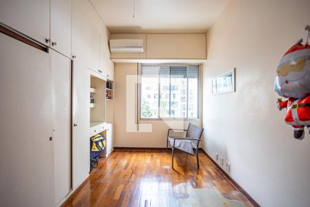 Apartamento à venda com 180m², 4 quartos e 2 vagasQuarto 4