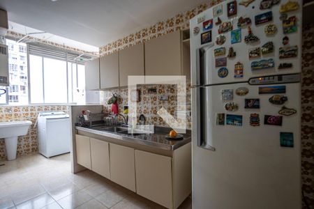Apartamento à venda com 180m², 4 quartos e 2 vagasCozinha