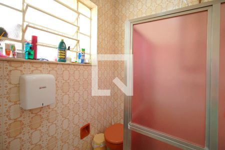 Casa à venda com 250m², 4 quartos e 3 vagasBanheiro 2