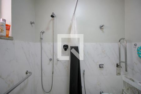 Casa à venda com 250m², 4 quartos e 3 vagasBanheiro 1