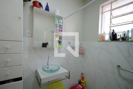 Casa à venda com 250m², 4 quartos e 3 vagasBanheiro 1