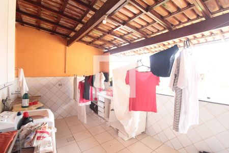 Casa à venda com 358m², 6 quartos e 2 vagasÁrea de Serviço