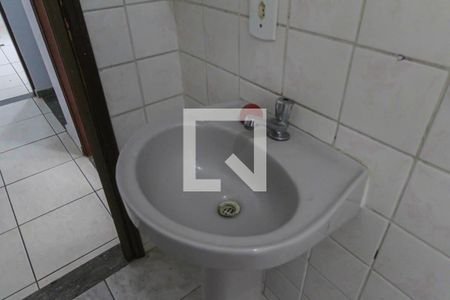 Casa de condomínio para alugar com 116m², 2 quartos e 2 vagasBanheiro