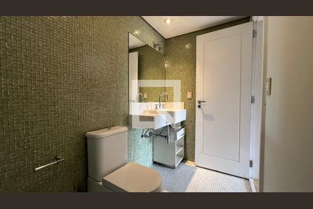 Casa à venda com 707m², 4 quartos e 10 vagasBanheiro do escritório