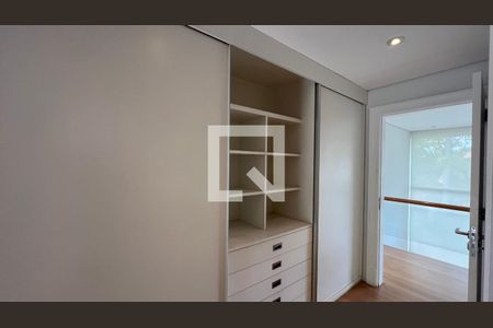 Casa à venda com 707m², 4 quartos e 10 vagasSuite 1