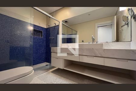 Casa à venda com 707m², 4 quartos e 10 vagasBanheiro da Suíte 3