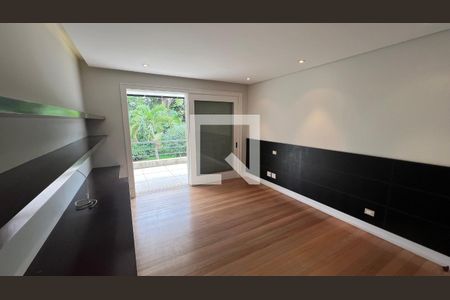 Casa à venda com 707m², 4 quartos e 10 vagasSuite 2