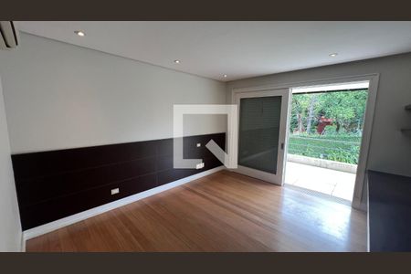 Casa à venda com 707m², 4 quartos e 10 vagasSuite 1