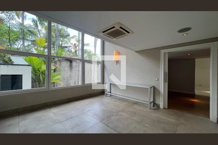 Casa à venda com 707m², 4 quartos e 10 vagasCopa