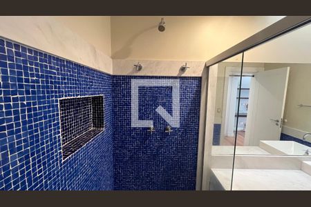 Casa à venda com 707m², 4 quartos e 10 vagasBanheiro da Suíte 3