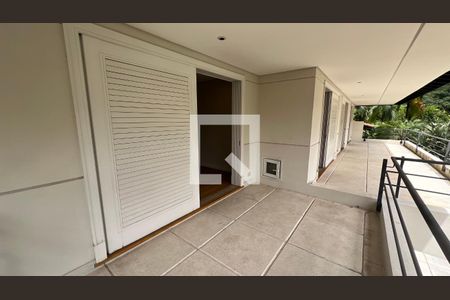 Casa à venda com 707m², 4 quartos e 10 vagasVaranda da suíte master