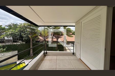 Casa à venda com 707m², 4 quartos e 10 vagasVaranda da suíte master