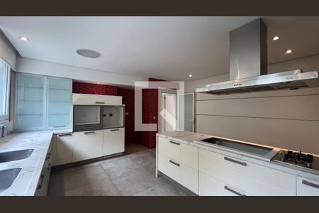 Casa à venda com 707m², 4 quartos e 10 vagasCozinha