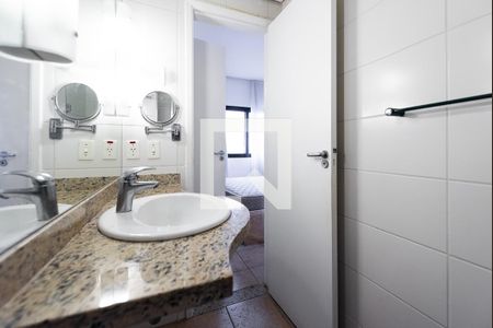 Apartamento para alugar com 120m², 2 quartos e 1 vaga Apartamento para alugar com 120m², 2 quartos e 1 vagaBanheiro suíte 2