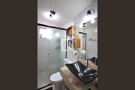 Banheiro Social de apartamento para alugar com 2 quartos, 52m² em Santa Terezinha, São Bernardo do Campo