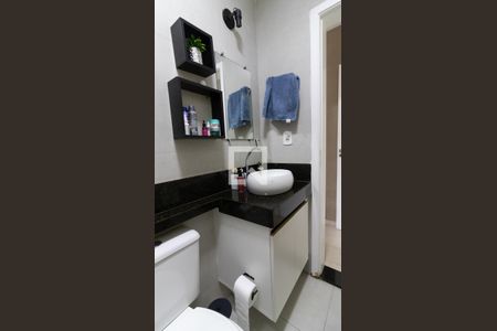 Casa à venda com 210m², 4 quartos e 2 vagas Casa à venda com 210m², 4 quartos e 2 vagasBanheiro da Suíte 3