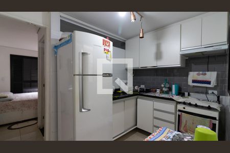 Casa à venda com 210m², 4 quartos e 2 vagas Casa à venda com 210m², 4 quartos e 2 vagasCozinha Casa 2