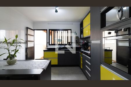 Casa à venda com 210m², 4 quartos e 2 vagas Casa à venda com 210m², 4 quartos e 2 vagasCozinha