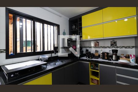 Casa à venda com 210m², 4 quartos e 2 vagas Casa à venda com 210m², 4 quartos e 2 vagasCozinha