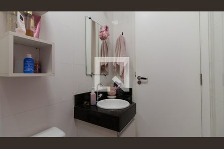 Casa à venda com 210m², 4 quartos e 2 vagas Casa à venda com 210m², 4 quartos e 2 vagasBanheiro da Suíte 1