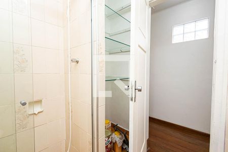 Casa à venda com 230m², 3 quartos e sem vagaBanheiro