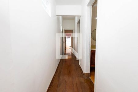 Casa à venda com 230m², 3 quartos e sem vagaCorredor