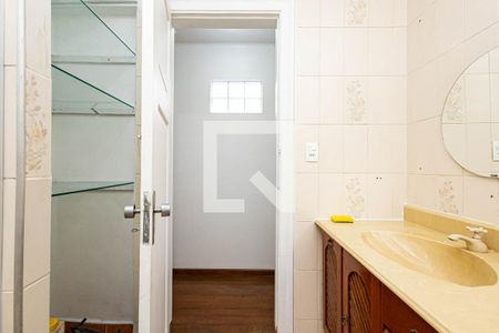 Casa à venda com 230m², 3 quartos e sem vagaBanheiro