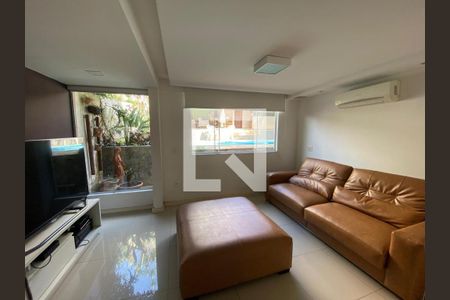 Casa à venda com 4 quartos, 220m² em Vila Progresso, Niterói