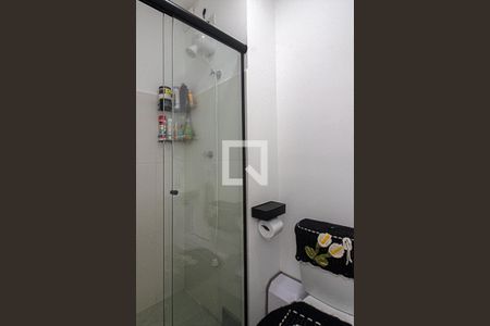 banheiro social de apartamento para alugar com 1 quarto, 32m² em Vila Moinho Velho, São Paulo